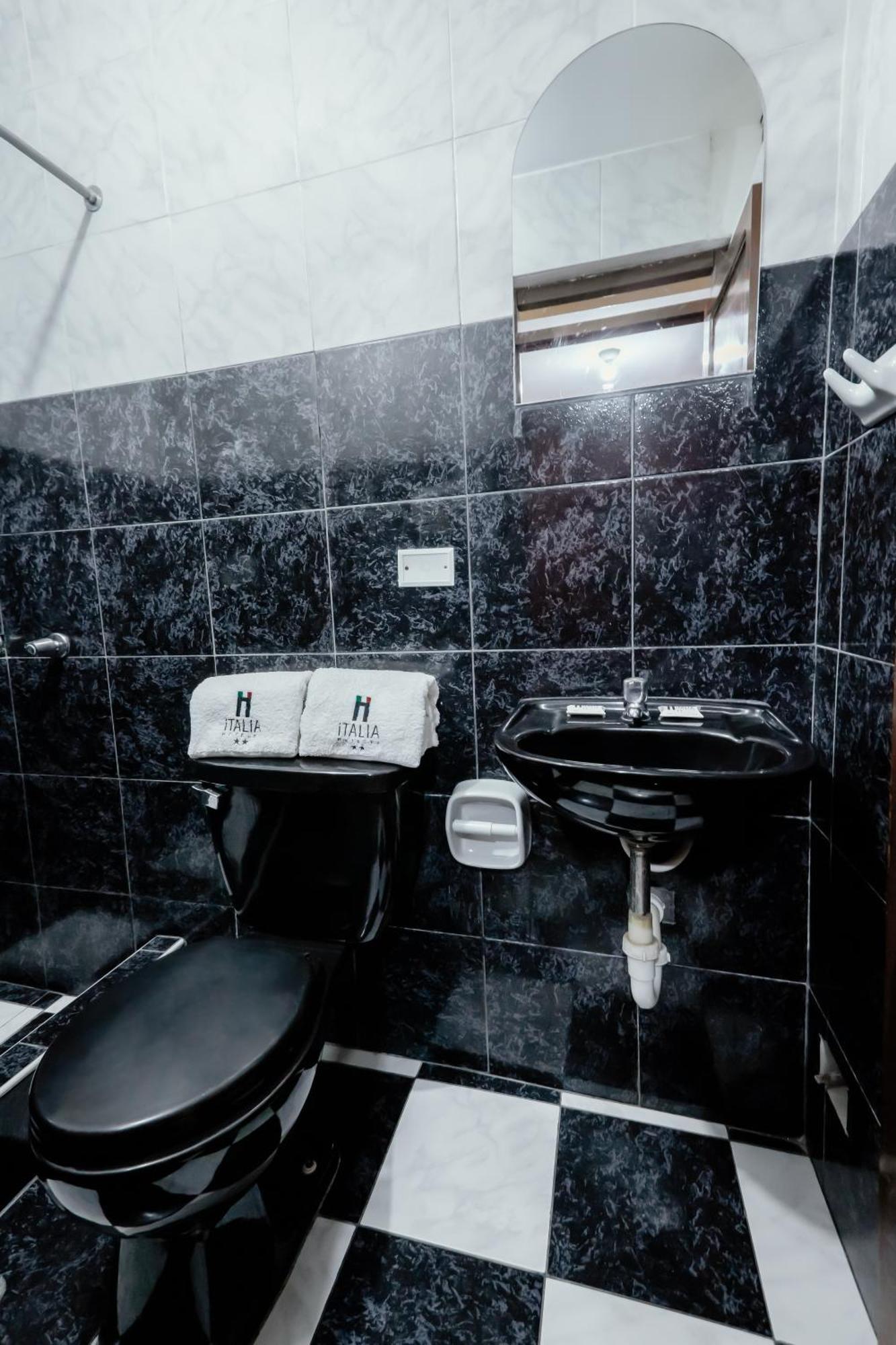 Hotel Italia II チクラーヨ エクステリア 写真